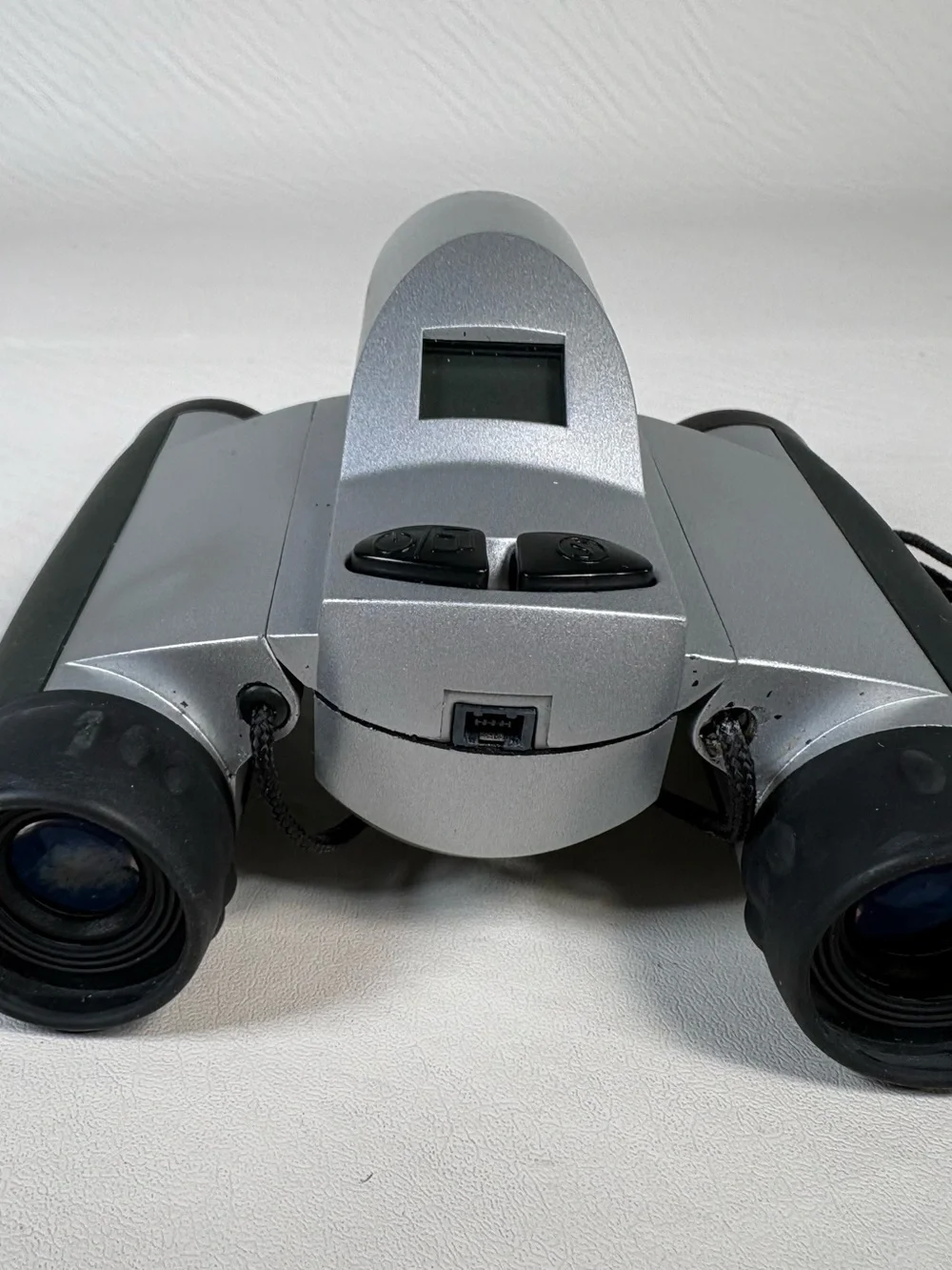 Meade Silver Black CaptureView Digital Camera Binoculars 8x22 .3 Megapixels